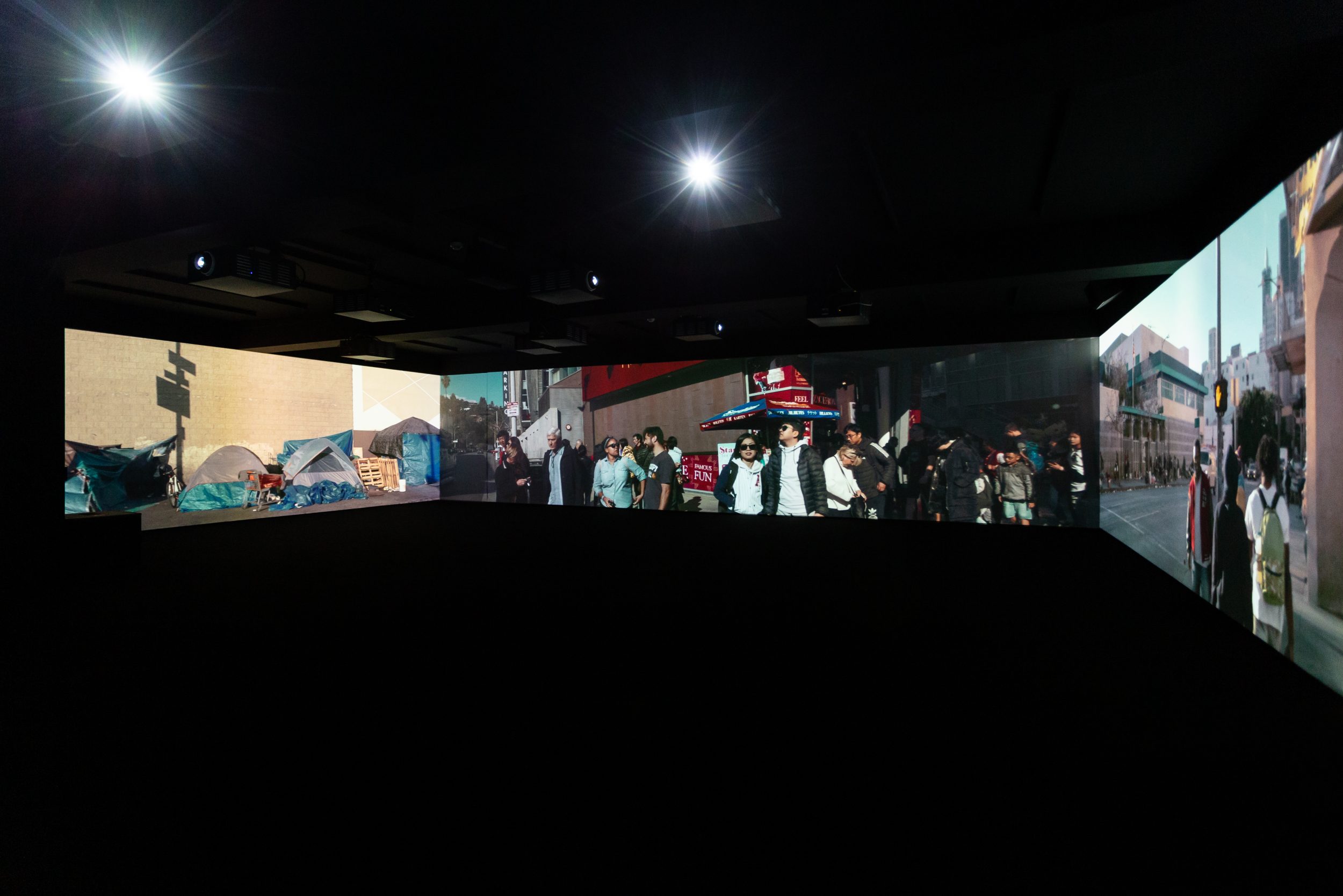 Exhibition view: Fenestra
Alexandre Farto aka Vhils
Galeria Vera Cortês
2021
