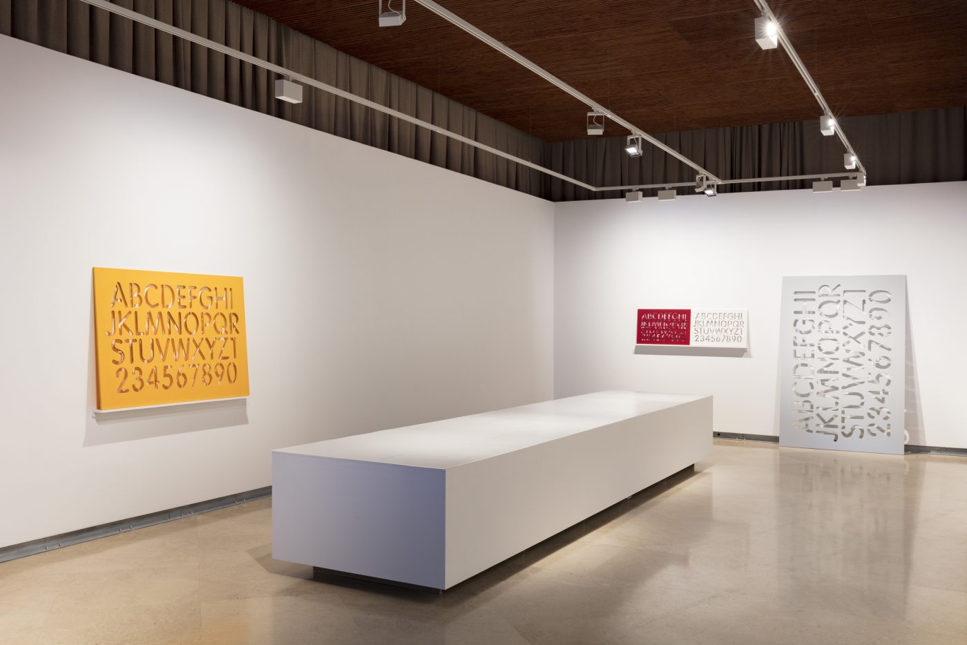 Exhibition view: Matriz, curated by Nuno Crespo, Galeria Fundação Amélia de Mello, Universidade Católica Portuguesa, Lisbon, Portugal, 2020. (Photo: António Jorge Silva)
