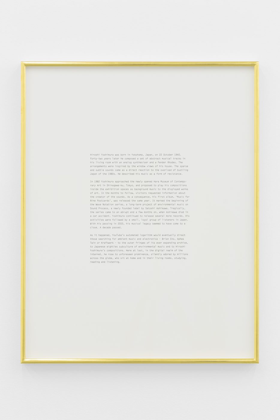 Daniel Gustav Cramer, Hiroshi, 2020 (detail). Framed text work (hand made frame with gold leaf applied on its front side), book (leather bound, golden leaf, 544 pages), sound.
