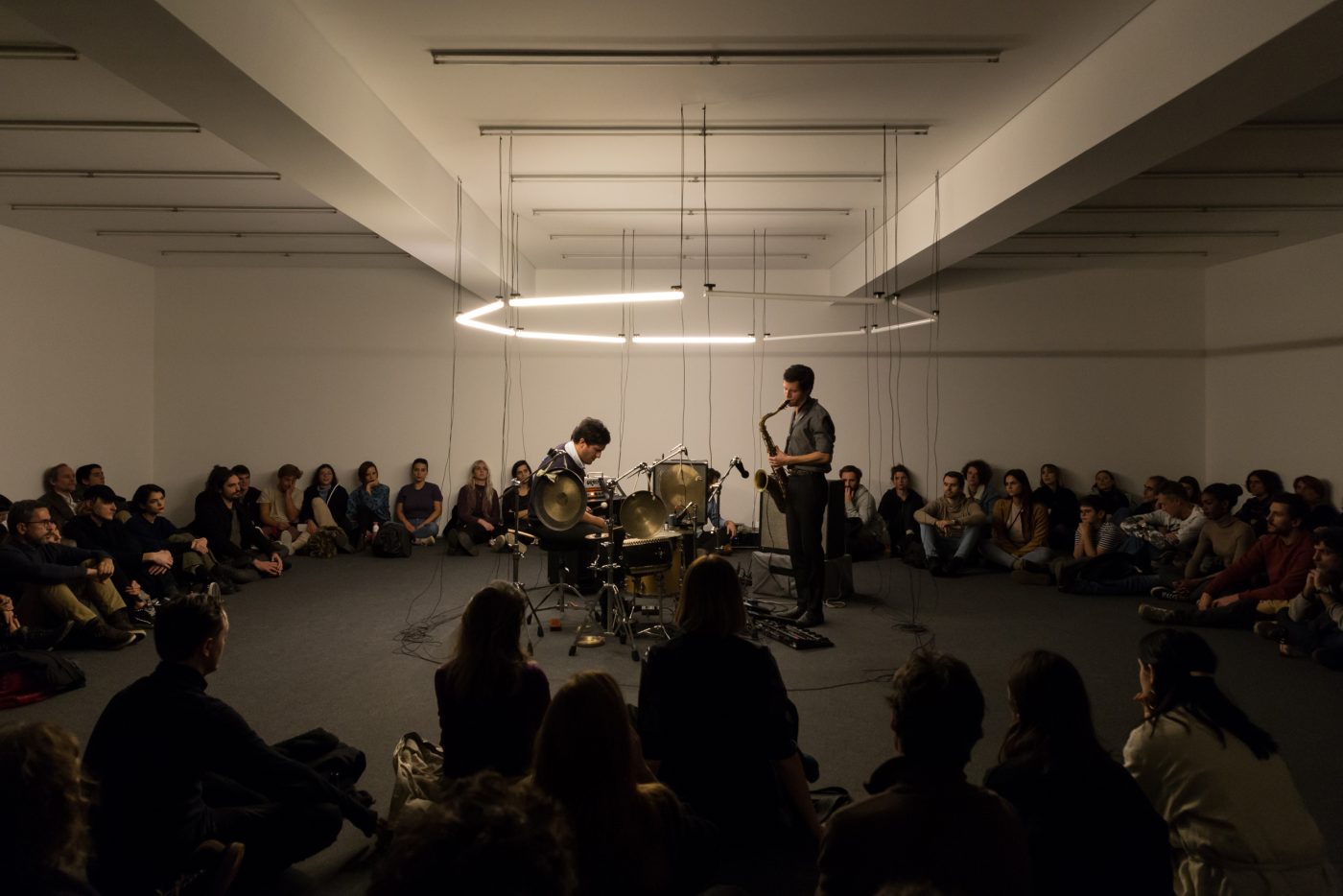 Performance / Concert by duo Gabriel Ferrandini (drums) and Pedro Sousa (saxophone). In response to and in dialogue with the installation Transverberation, by Nuno da Luz
