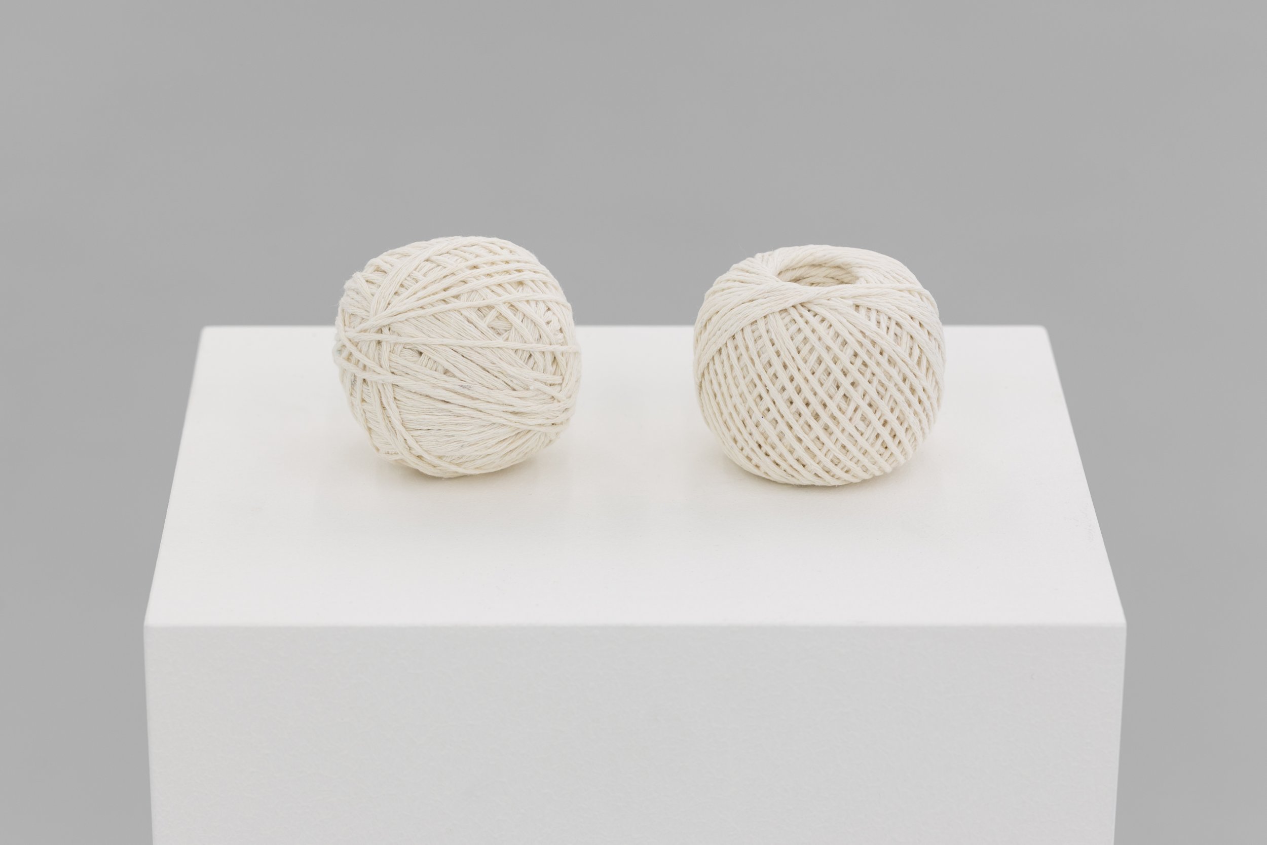 John Wood and Paul Harrison, 2 balls of string, 2015. Cotton string. ø 7 cm (each). Unique
