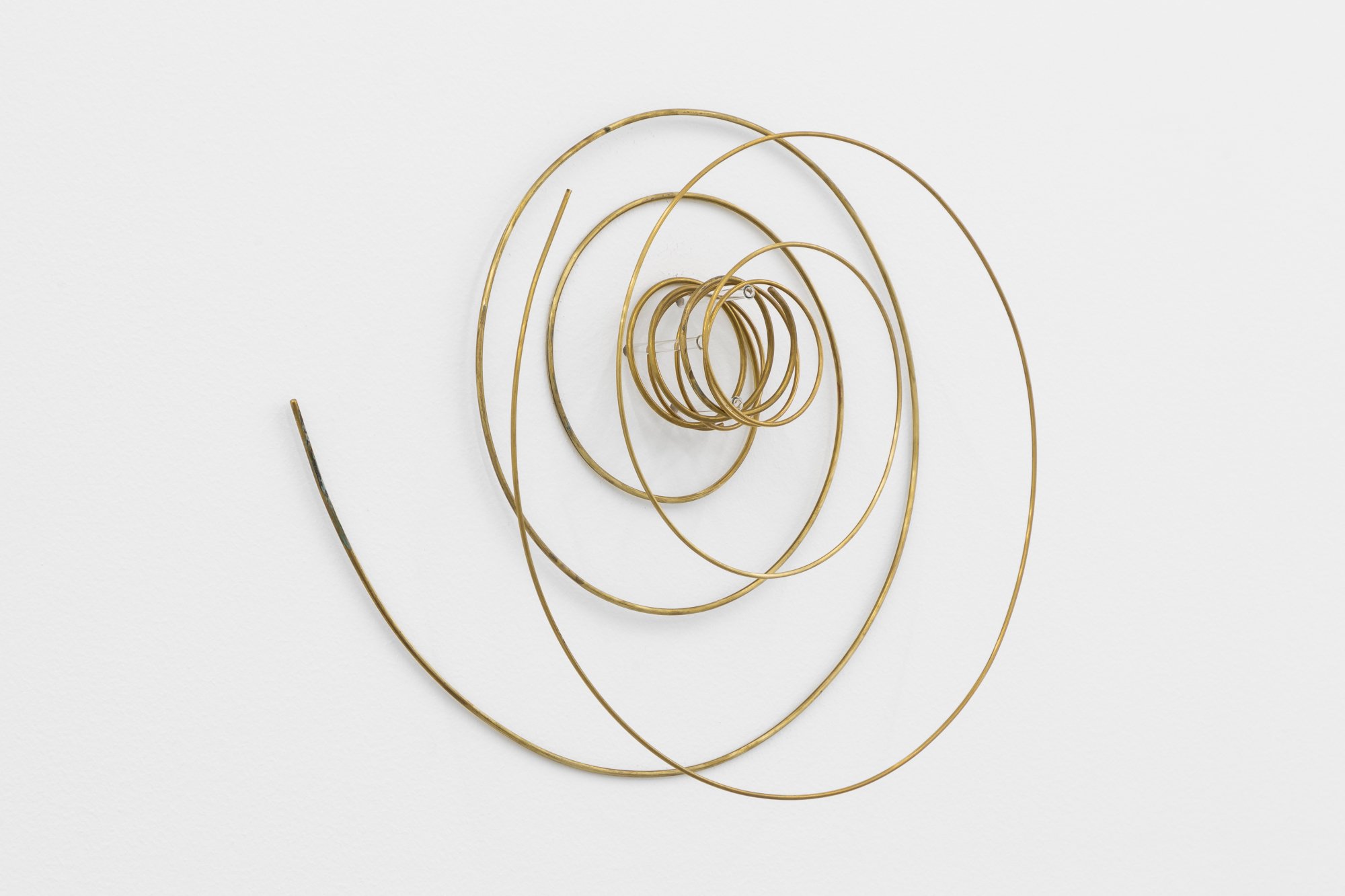 Joana Escoval, It dreams that it’s always waking, 2022. Fusion of metals (brass), glass, air. 40 x 47 x 11 cm. Unique
