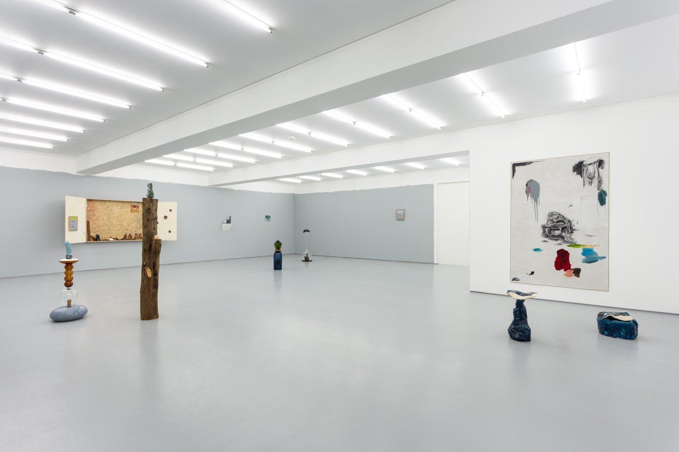 Susanne S. D. Themlitz. Exhibition view: Dentro, Galeria Vera Cortês, 2022
