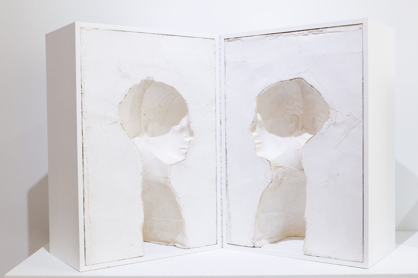 Ana Vieira, Untitled, 2000. 60 x 42 x 46 cm.
