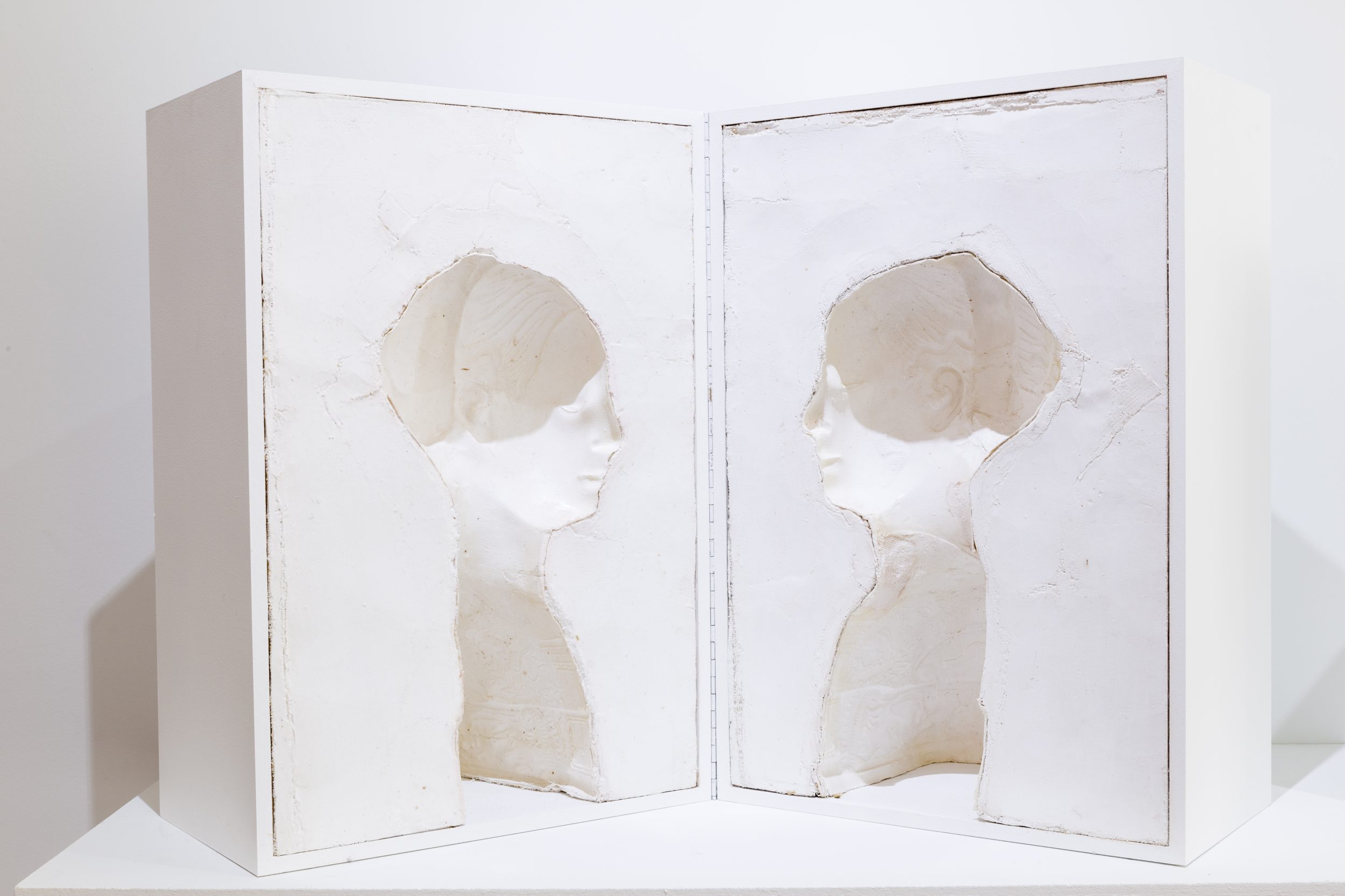 Ana Vieira, Untitled, 2000. 60 x 42 x 46 cm.
