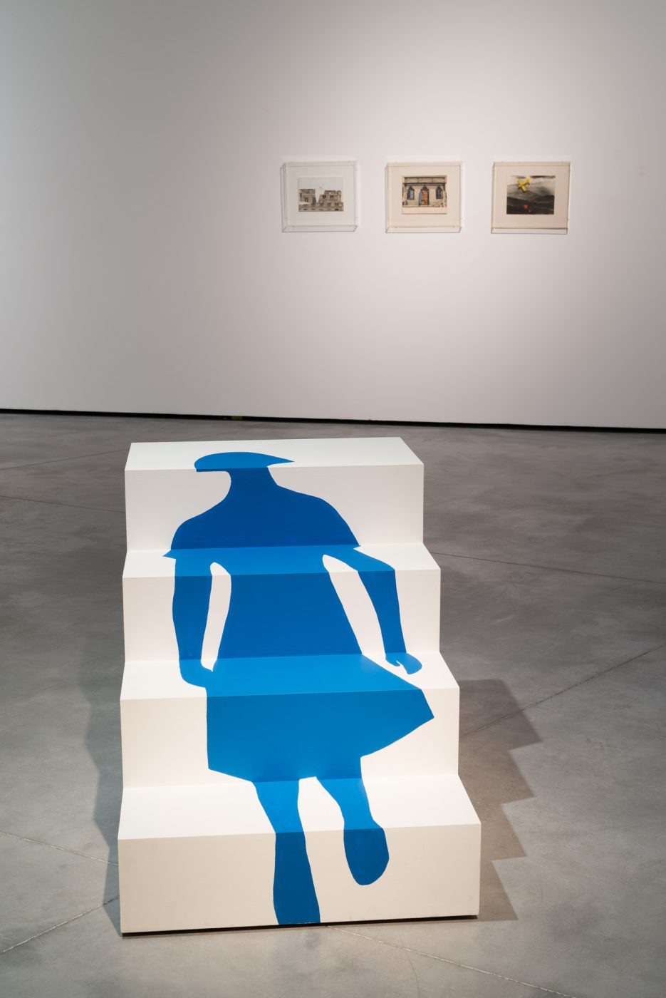 Ana Vieira, A Passagem da Senhora M.L.T., 1967-2007. Wood and acrylic paint. 80 x 116 x 74 cm. Unique. © of the work of art, Ana Vieira State, 2020 © of the photograph, Es Baluard Museu. Photographer: David Bonet

