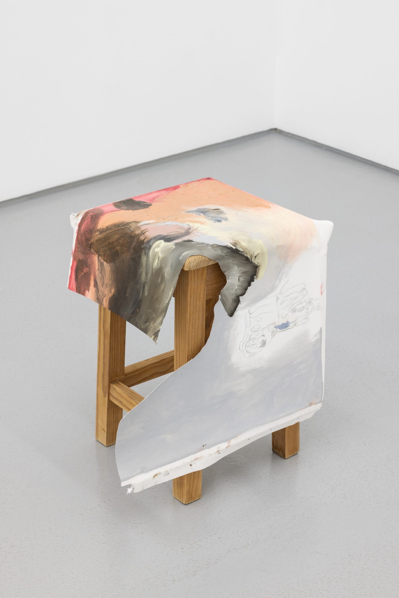 Susanne S. D. Themlitz, The Rest/Descanso, 2025. Oil and acrylic on canvas, wooden stool. 45 x 26 x 42 cm.