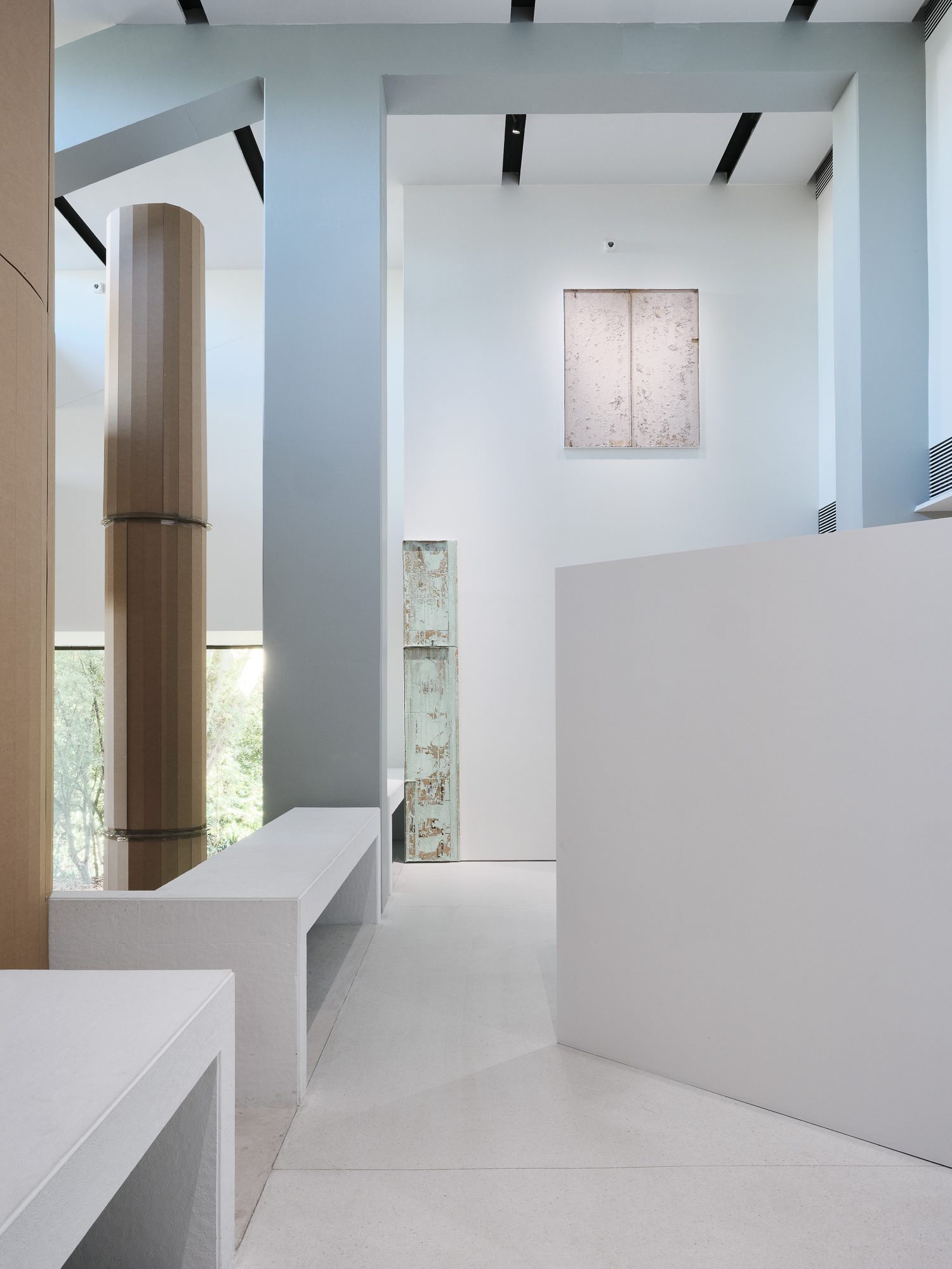 Exhibition view: Carlos Bunga, Inhabit the Contradiction. Centro de Arte Moderna, Gulbenkian, 2025-26
