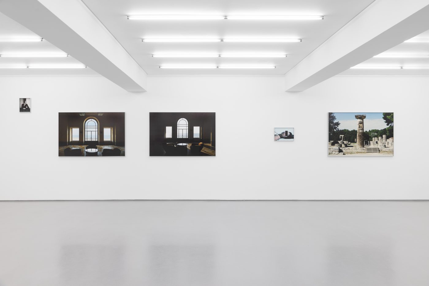 Daniel Blaufuks, (Still) Waiting for Godot. On view until 16 May
