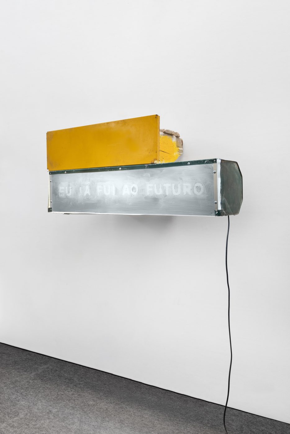 João Louro, Eu fui ao futuro, 2026. Light box, wood, acrylic paint, cables. 44 x 98 x 52 cm
